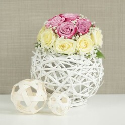 PURPLE & WHITE ROSES WEDDING ARRANGEMENT